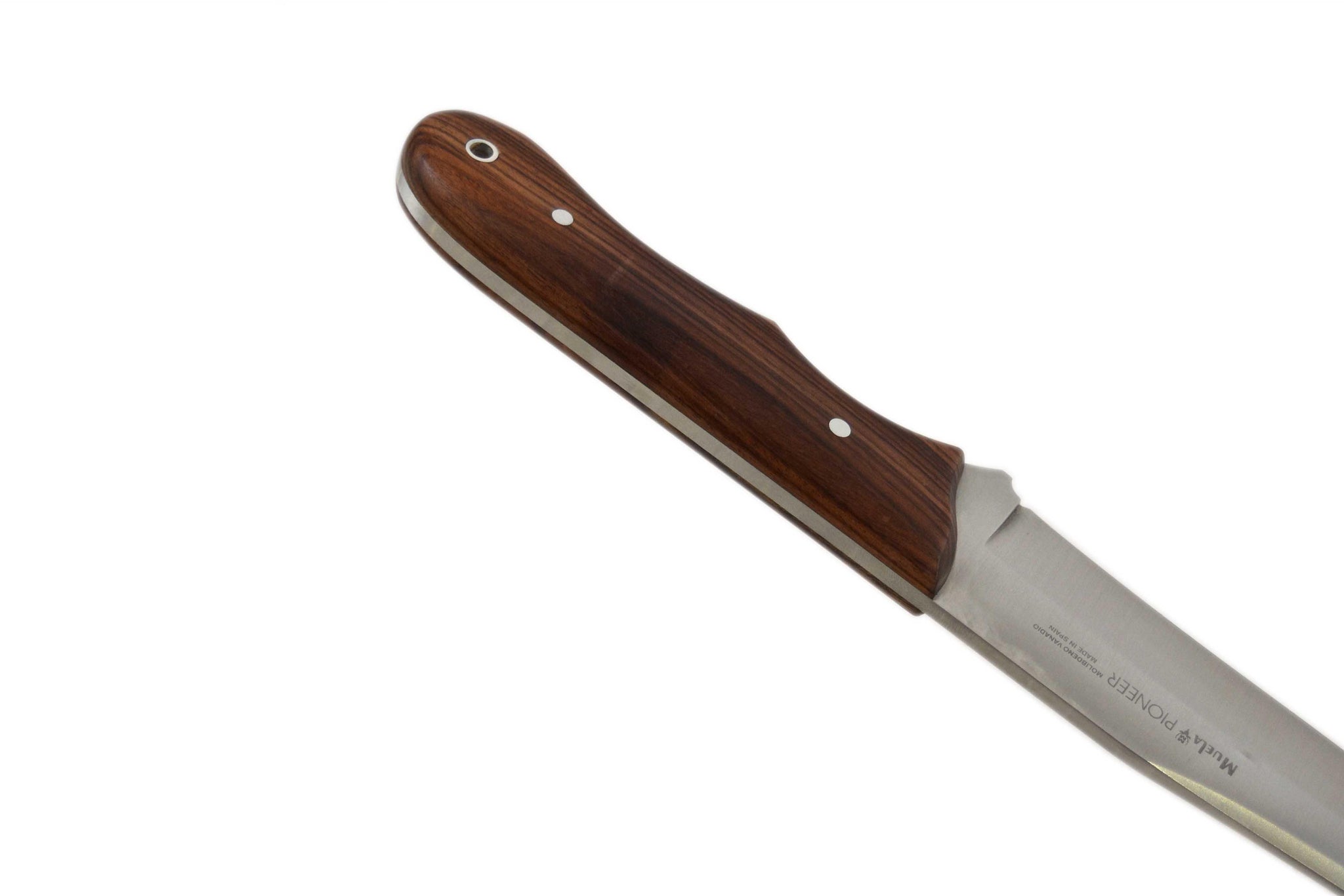 Pin en cuchillos y espadas de madera